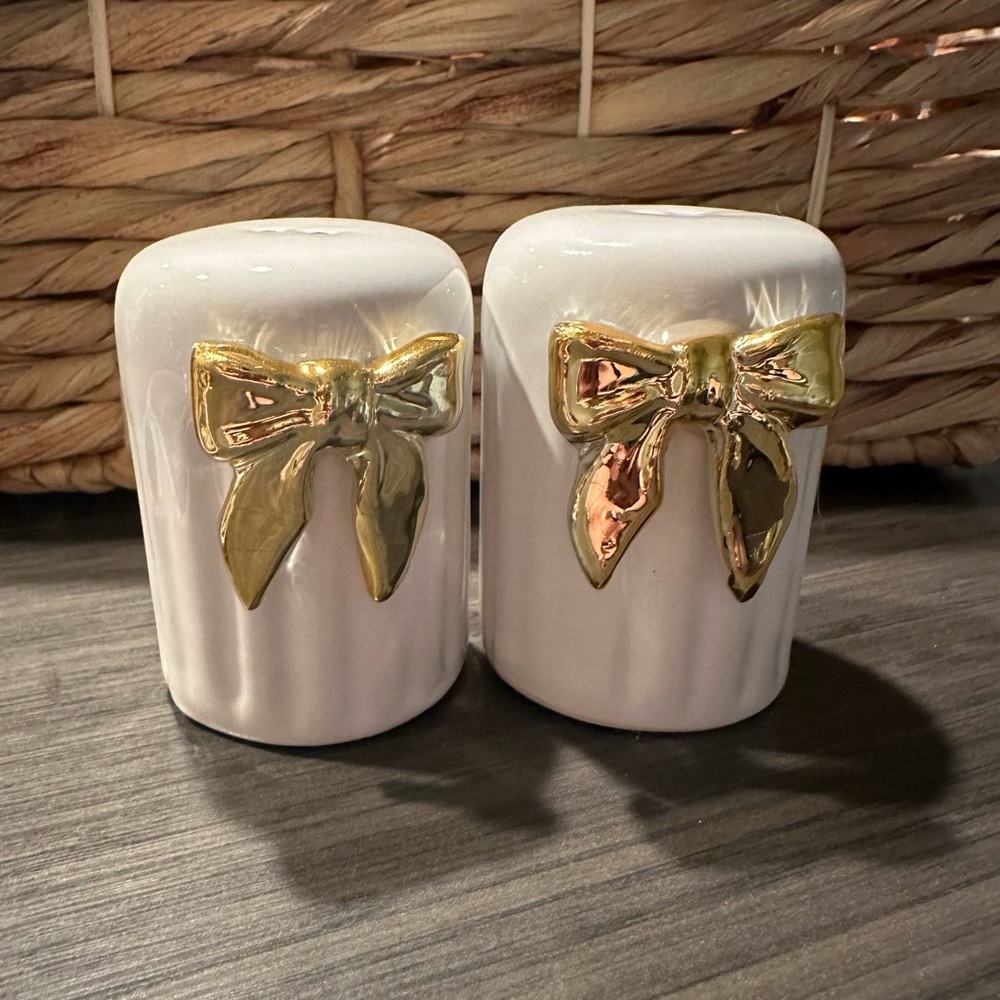Chic White and Gold Bow Salt and Pepper Shakers